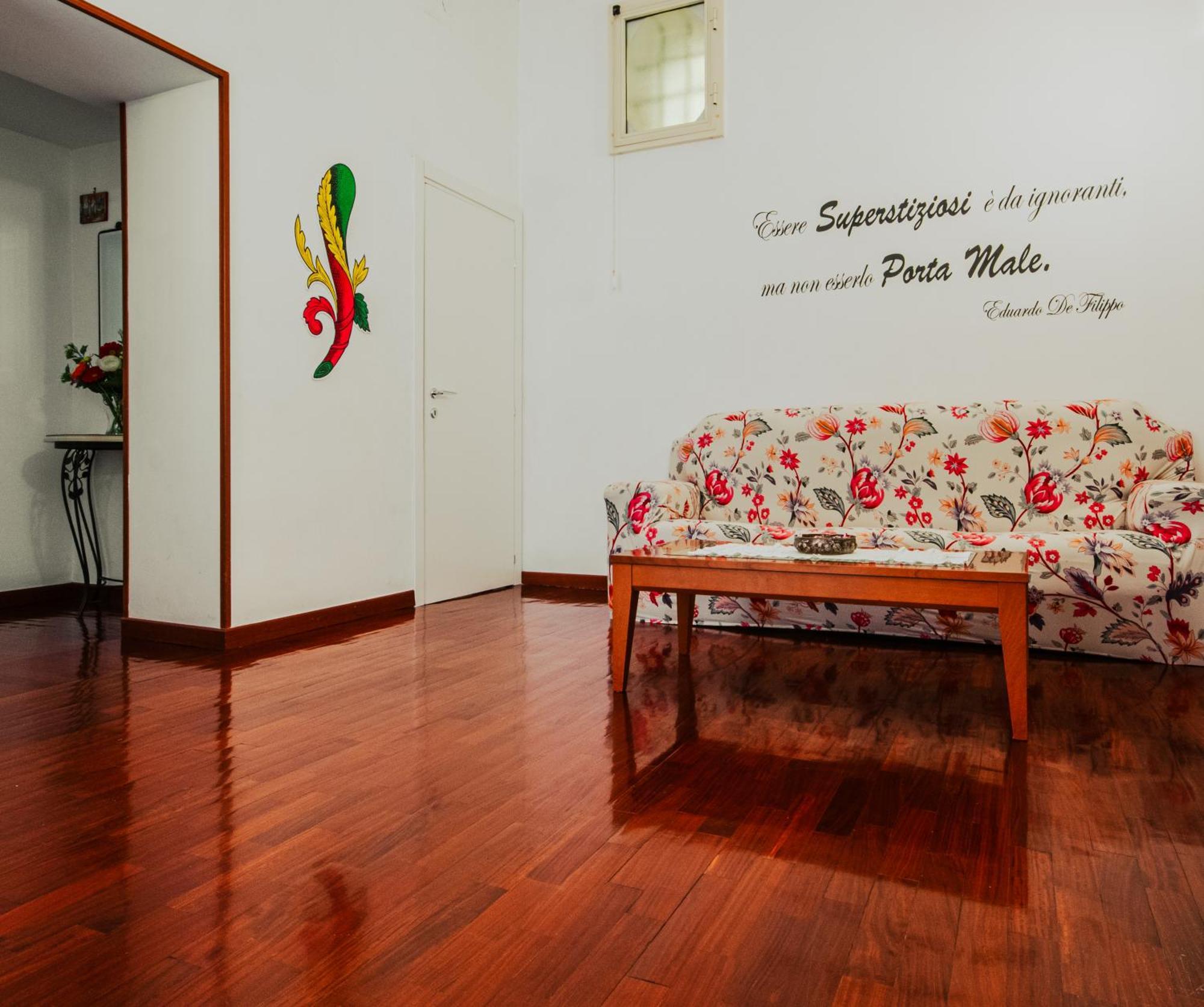 La Casa Di Scio Scio & La Stanza Di Scio Scio Apartment เนเปิลส์ ภายนอก รูปภาพ